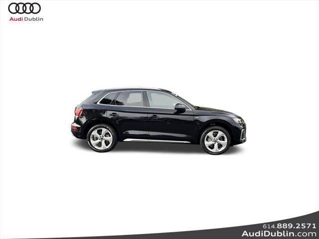 Photo of 2025 Mythos Black Metallic Audi Q5