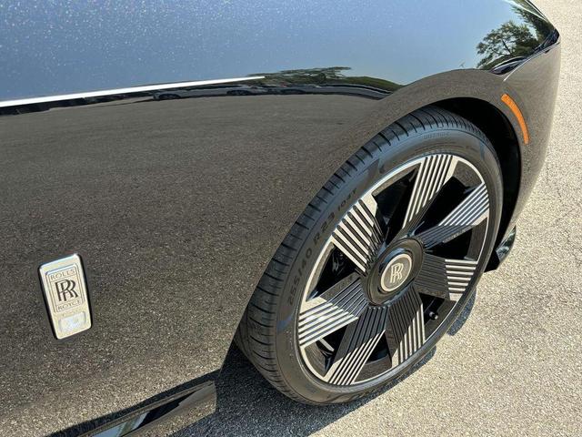 Photo of 2024 Black Diamond Metallic Rolls-Royce Spectre