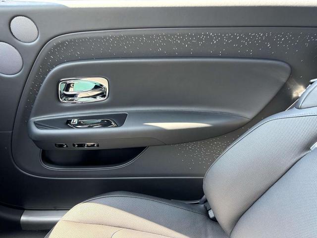Photo of 2024 Black Diamond Metallic Rolls-Royce Spectre