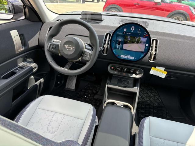 Photo of 2025 Silver MINI Countryman