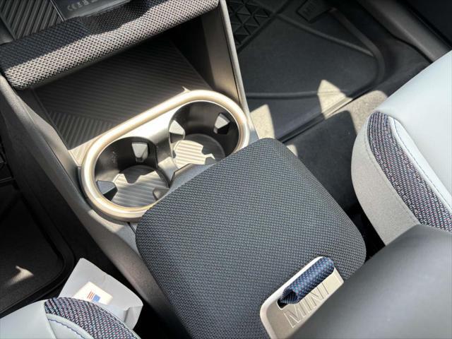 Photo of 2025 Silver MINI Countryman
