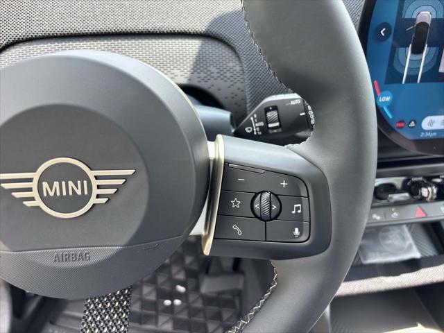 Photo of 2025 Silver MINI Countryman