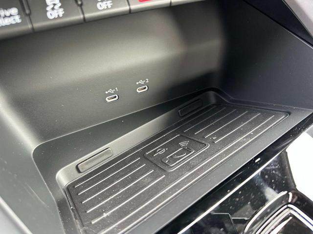 Photo of 2025 Manhattan Gray Metallic Audi A3