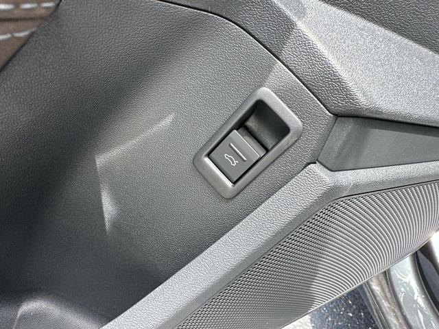 Photo of 2025 Manhattan Gray Metallic Audi A3
