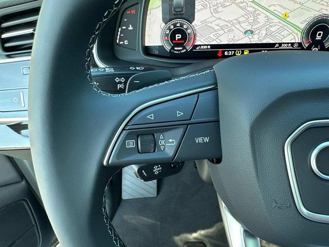 Photo of 2025 Glacier White Metallic Audi Q7