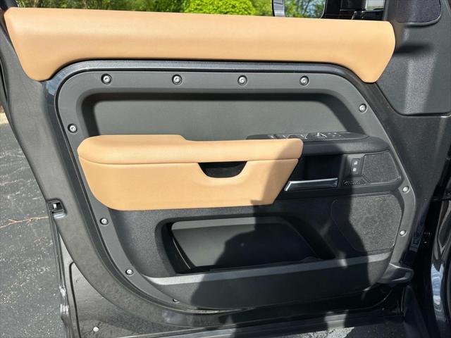 Photo of 2025 Carpathian Grey Premium Metallic Land Rover Defender