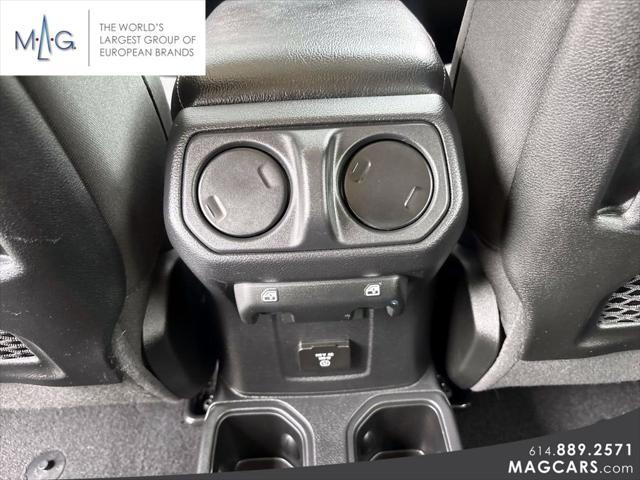 Photo of 2021 Bright White Clearcoat Jeep Wrangler Unlimited