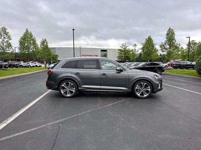 Photo of 2021 Samurai Gray Metallic Audi Q7