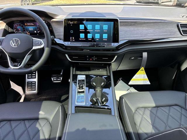Photo of 2026 Silver Mist Volkswagen Atlas