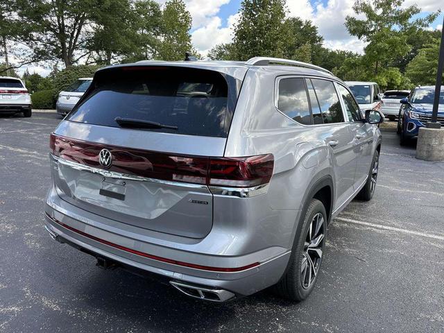 Photo of 2026 Silver Mist Volkswagen Atlas