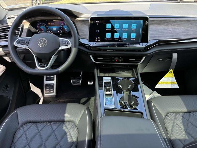 Photo of 2026 Silver Mist Volkswagen Atlas