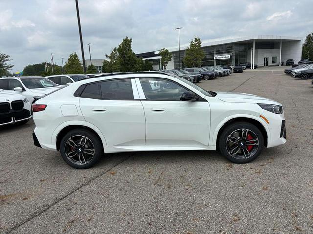 Photo of 2025 Alpine White BMW X2