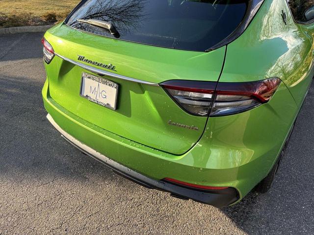 Photo of 2023 Urban Green Maserati Levante