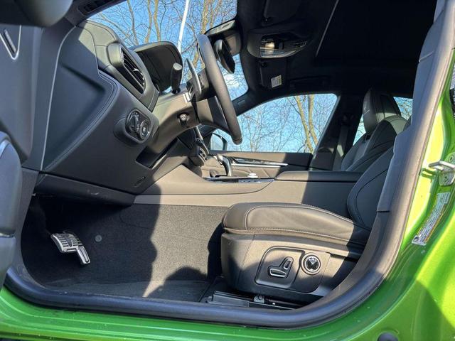 Photo of 2023 Urban Green Maserati Levante