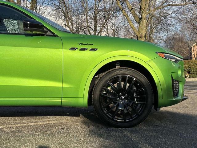 Photo of 2023 Urban Green Maserati Levante