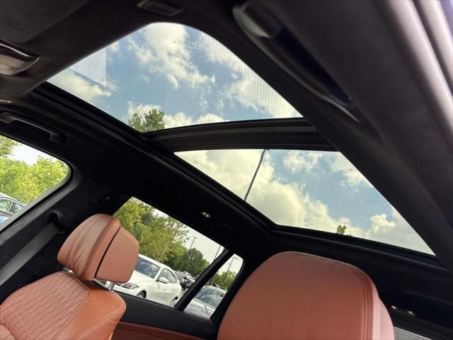 Photo of 2026 Marina Bay Blue Metallic BMW X7