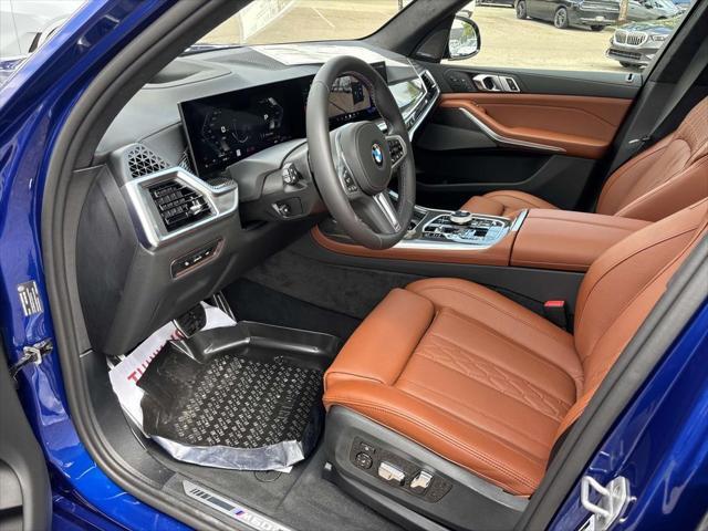 Photo of 2026 Marina Bay Blue Metallic BMW X7