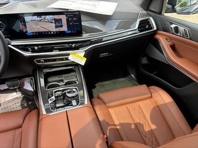 Photo of 2026 Marina Bay Blue Metallic BMW X7