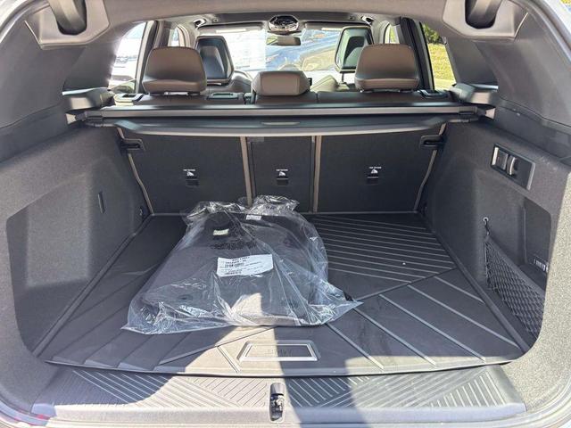Photo of 2026 Mineral White Metallic BMW X3