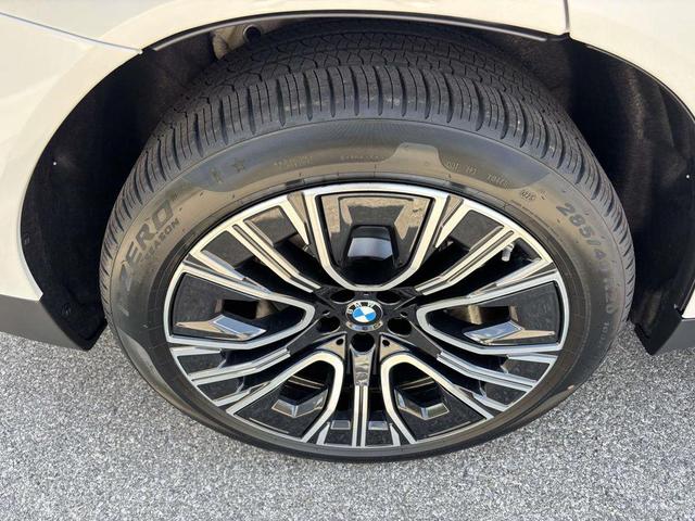Photo of 2026 Mineral White Metallic BMW X3