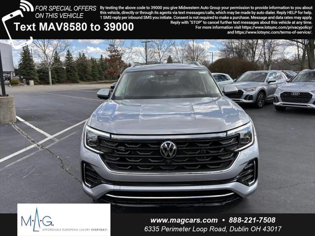 Photo of 2024 Silver Mist Metallic Volkswagen Atlas