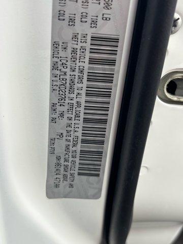 Photo of 2019 Bright White Clearcoat Jeep Cherokee