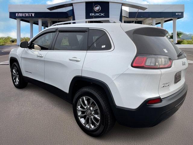 Photo of 2019 Bright White Clearcoat Jeep Cherokee