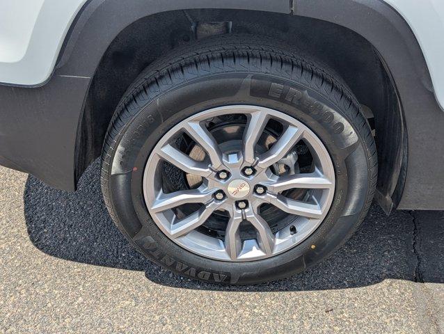 Photo of 2024 Summit White GMC Terrain