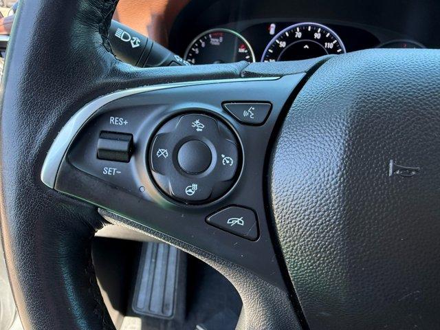 Photo of 2021 White Frost Tricoat Buick Enclave