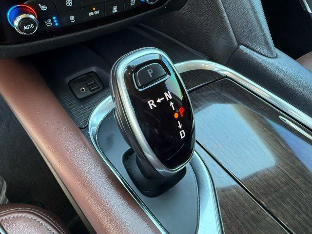 Photo of 2021 White Frost Tricoat Buick Enclave