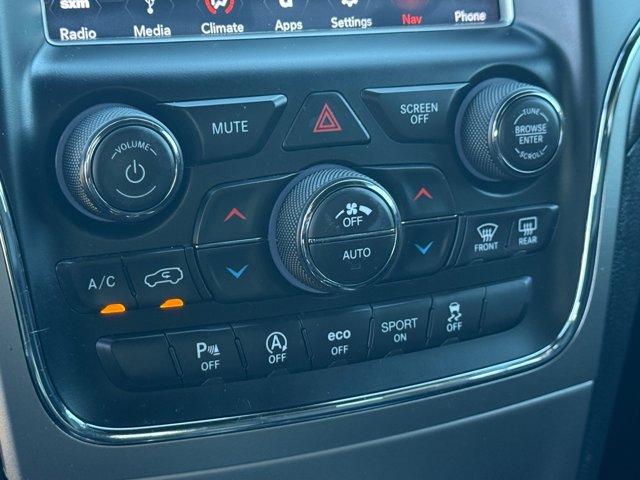 Photo of 2018 Diamond Black Crystal Pearlcoat Jeep Grand Cherokee