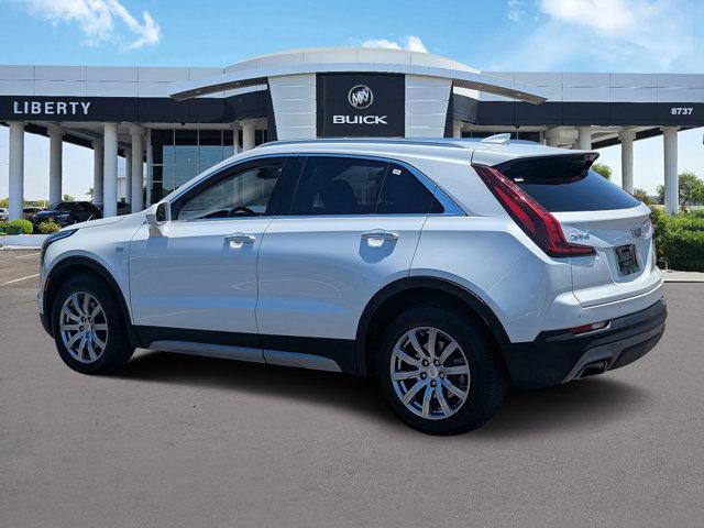 Photo of 2019 Crystal White Tricoat Cadillac XT4