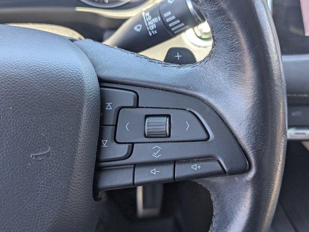 Photo of 2019 Crystal White Tricoat Cadillac XT4