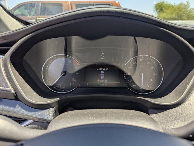 Photo of 2019 Crystal White Tricoat Cadillac XT4