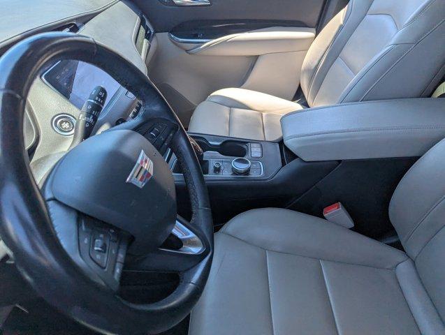 Photo of 2019 Crystal White Tricoat Cadillac XT4