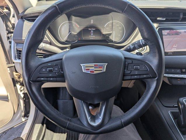 Photo of 2019 Crystal White Tricoat Cadillac XT4