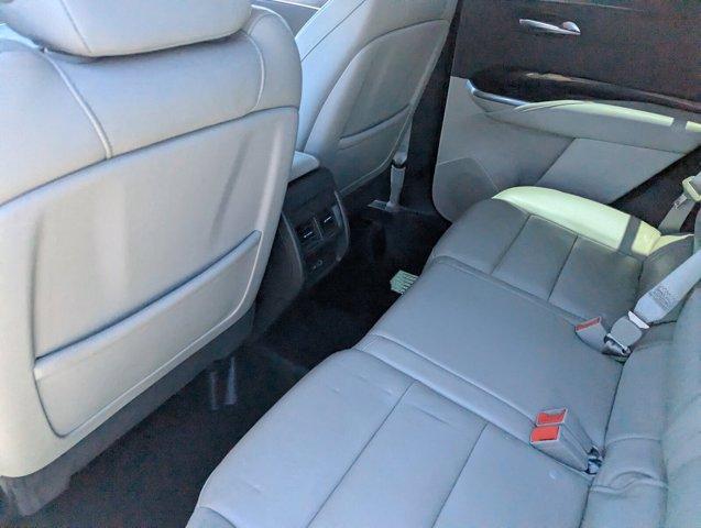 Photo of 2019 Crystal White Tricoat Cadillac XT4