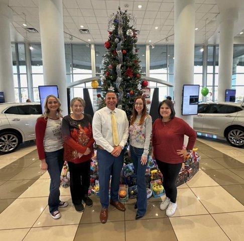 Photo of 2019 Summit White Chevrolet Colorado