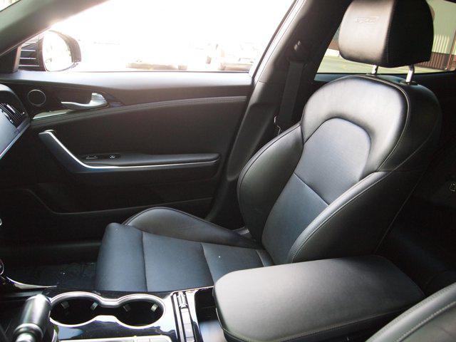 Photo of 2020 Aurora Black Kia Stinger