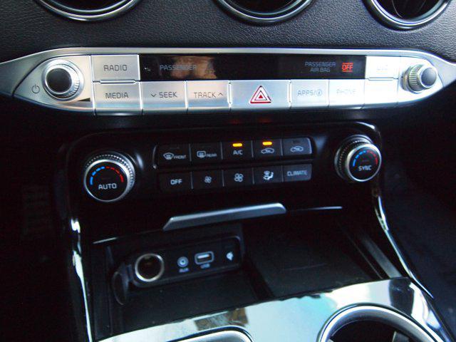 Photo of 2020 Aurora Black Kia Stinger