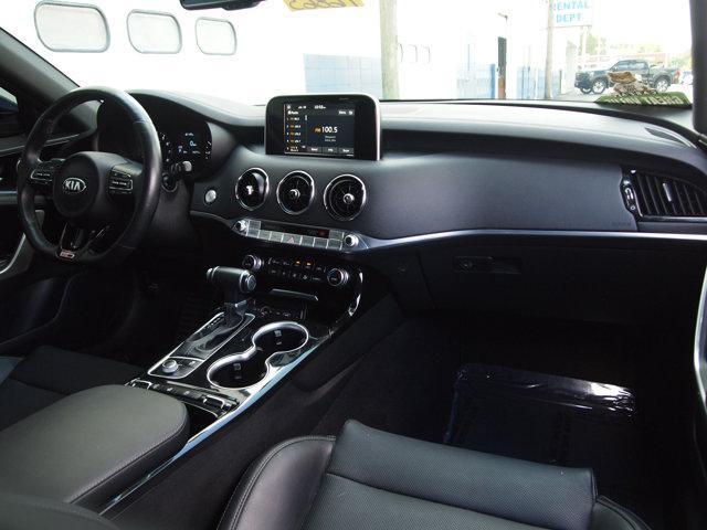 Photo of 2020 Aurora Black Kia Stinger