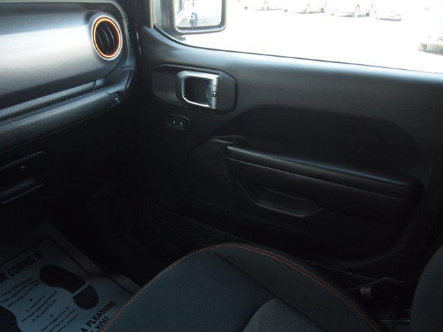 Photo of 2021 Black Clearcoat Jeep Gladiator