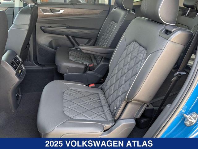 Photo of 2025 Mountain Lake Blue Metallic Volkswagen Atlas