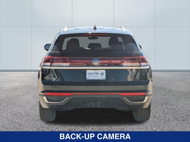 Photo of 2025 Deep Black Pearl Volkswagen Atlas