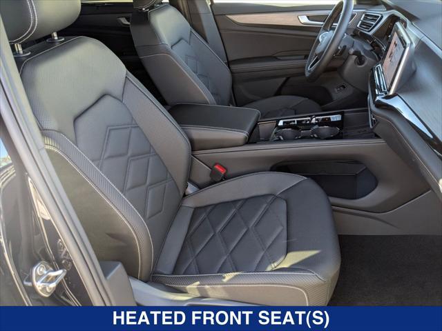 Photo of 2025 Deep Black Pearl Volkswagen Atlas