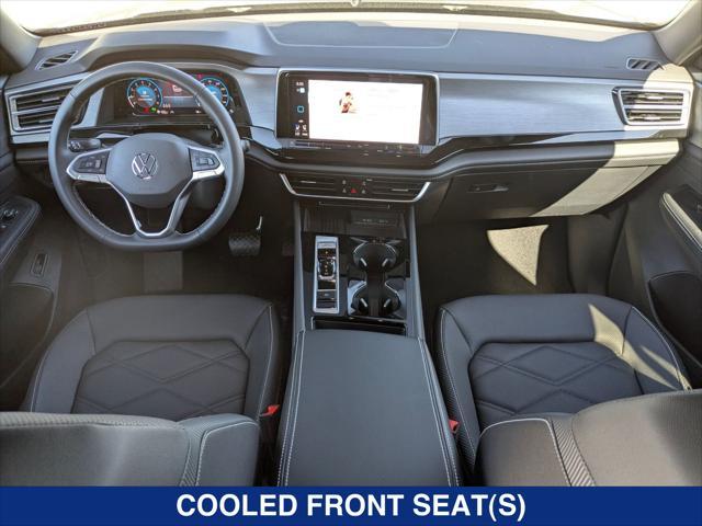 Photo of 2025 Deep Black Pearl Volkswagen Atlas