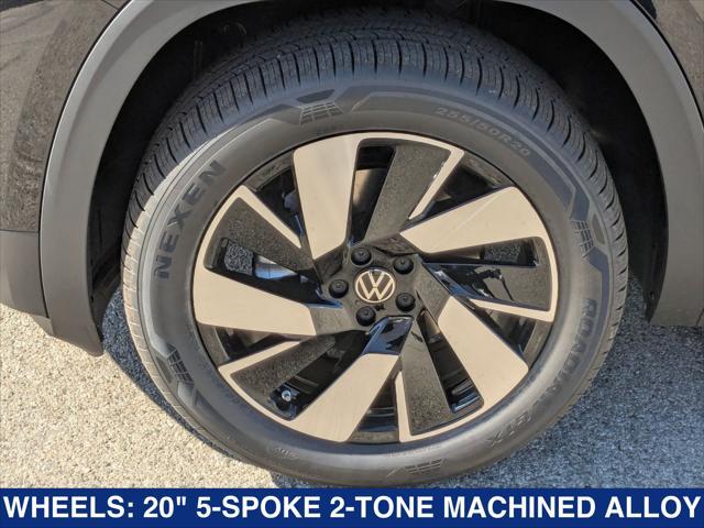 Photo of 2025 Deep Black Pearl Volkswagen Atlas