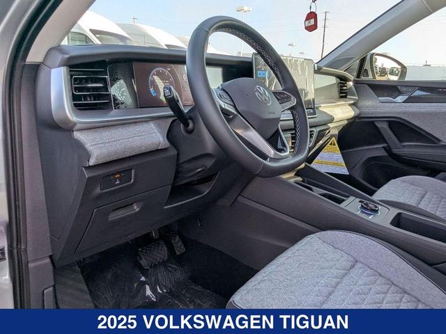 Photo of 2025 Pyrite Silver Metallic Volkswagen Tiguan