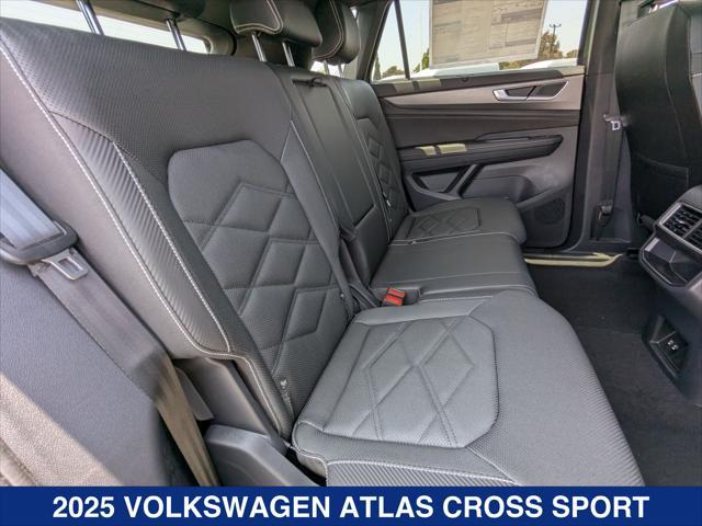 Photo of 2025 Avocado Green Pearl Volkswagen Atlas