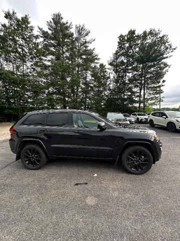 Photo of 2020 Black Jeep Grand Cherokee